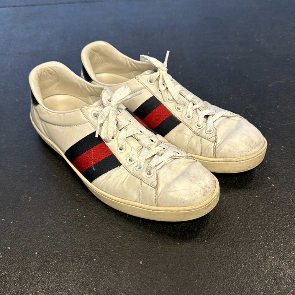 Authentic Gucci shoes size 8.5